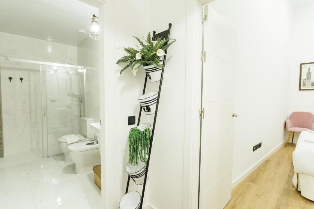 Modern With Seasonal Swimming Pool- 1Bd 1Bth- Goyeneta Apartment Seville Exterior photo
