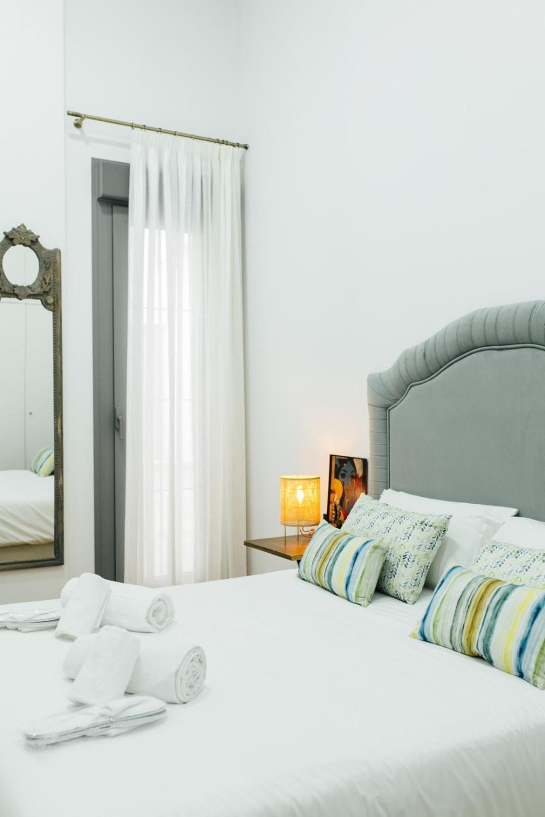 Modern With Seasonal Swimming Pool- 1Bd 1Bth- Goyeneta Apartment Seville Exterior photo